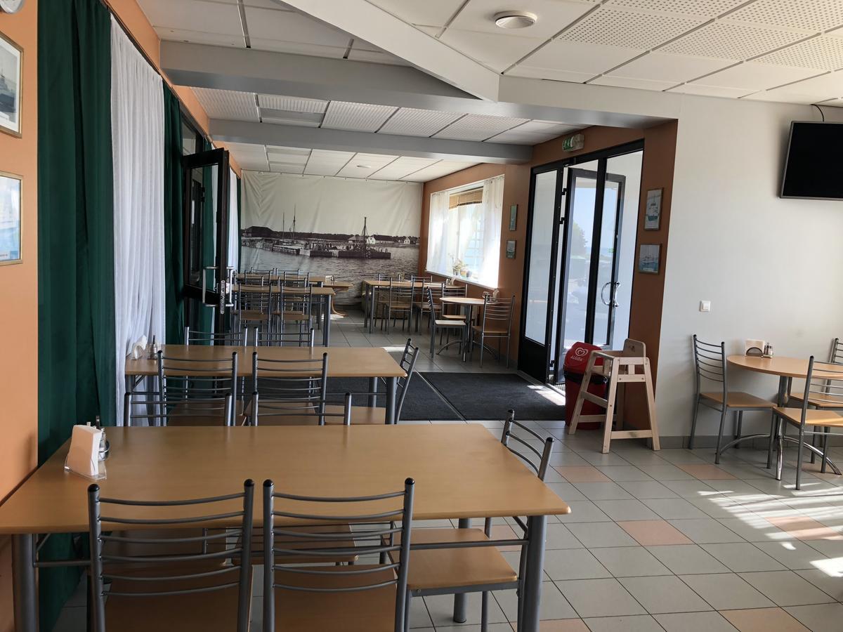 Heltermaa Hostel Экстерьер фото